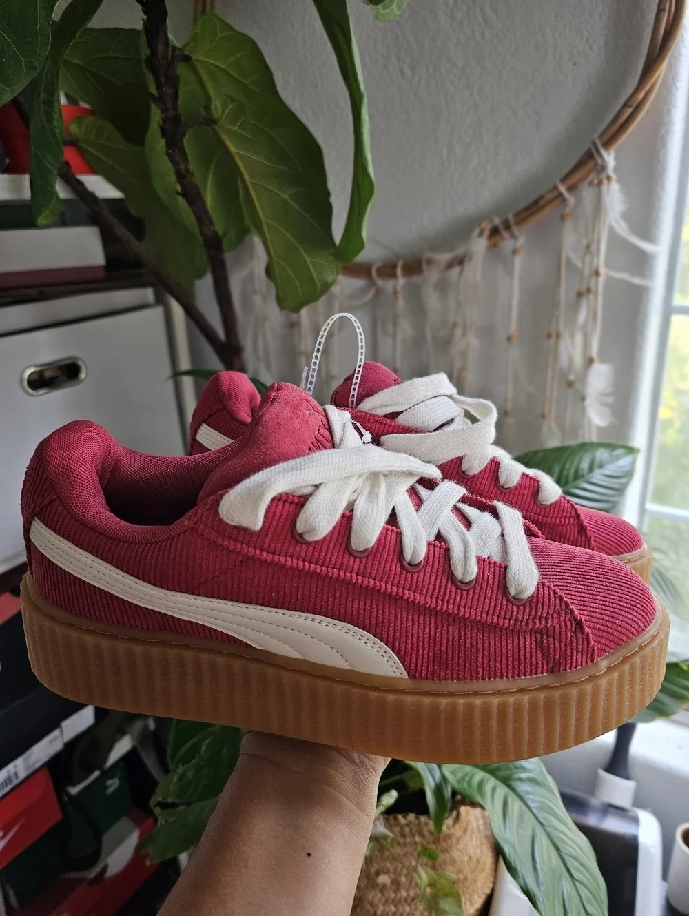 NWOT PUMA Platform Corduroy Sneakers in Burgundy with Gum Sole